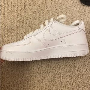 White Nike Forces (RIGHT SHOE ONLY)